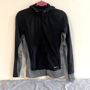 Nike Dri-Fit Hooded Windbreaker Size Small Women’s, Gray and Black